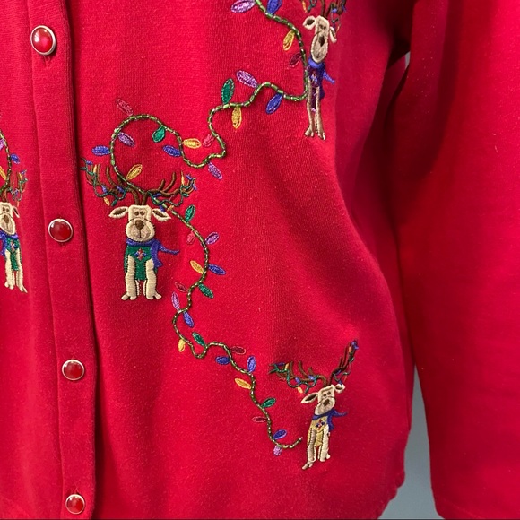 Karen Scott Vntg Christmas Sports Top Cardigan M Red Embroidered Reindeer - Picture 4 of 14